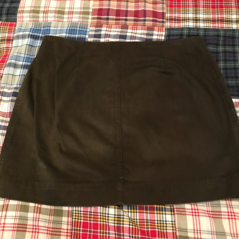 GAP MINI SKIRT 10 (summer end sale) 2 for $10. - Picture 2 of 8